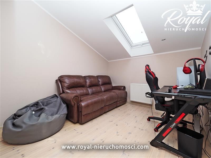 Skrajny dom szeregowy 2012r. na fajnym osiedlu ! (14)