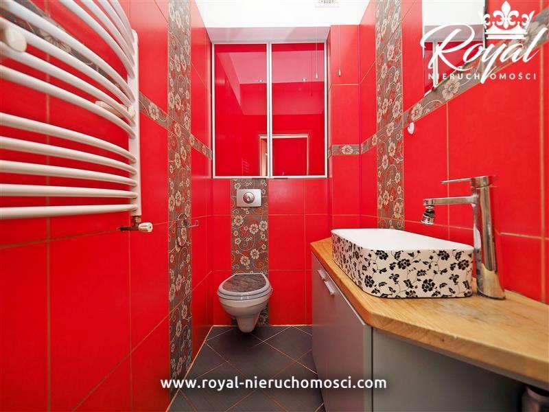 Skrajny dom szeregowy 2012r. na fajnym osiedlu ! (15)