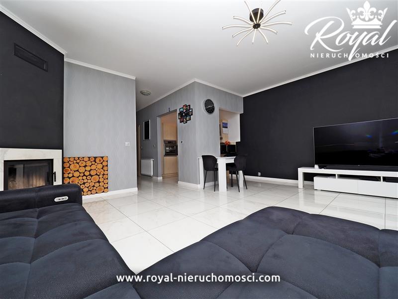 Skrajny dom szeregowy 2012r. na fajnym osiedlu ! (4)