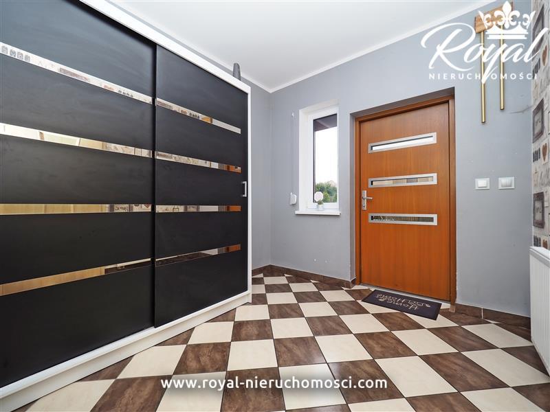 Skrajny dom szeregowy 2012r. na fajnym osiedlu ! (8)