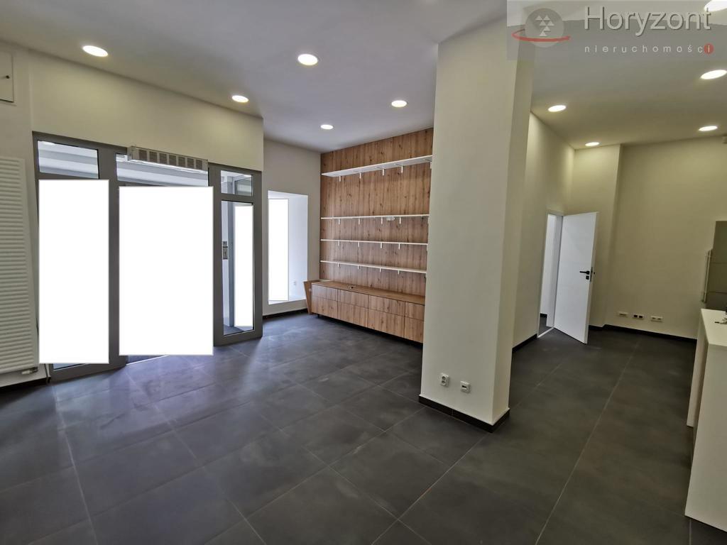 Lokal 240m2 - ścisłe Centrum, super cena! (1)