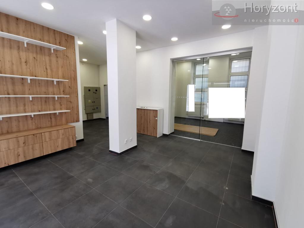 Lokal 240m2 - ścisłe Centrum, super cena! (3)