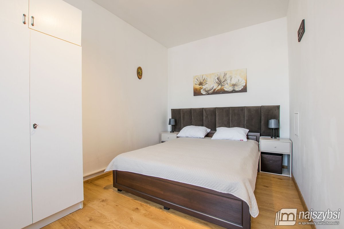 STEPNICA- 3- pokoje z ogródkiem niedaleko portu (10)