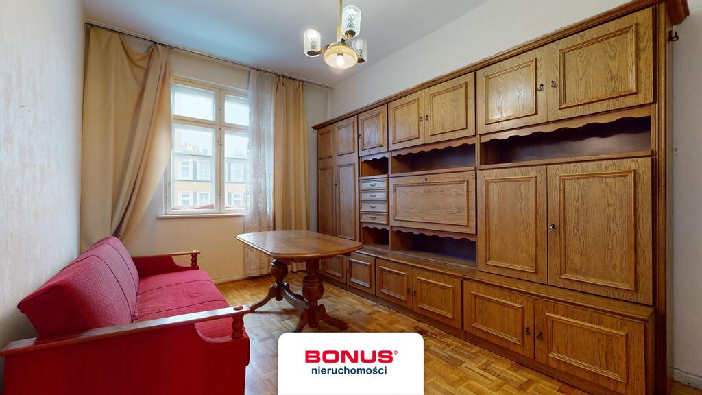 Mieszkanie 58m2, 3p., balkon, w centrum do remontu (3)