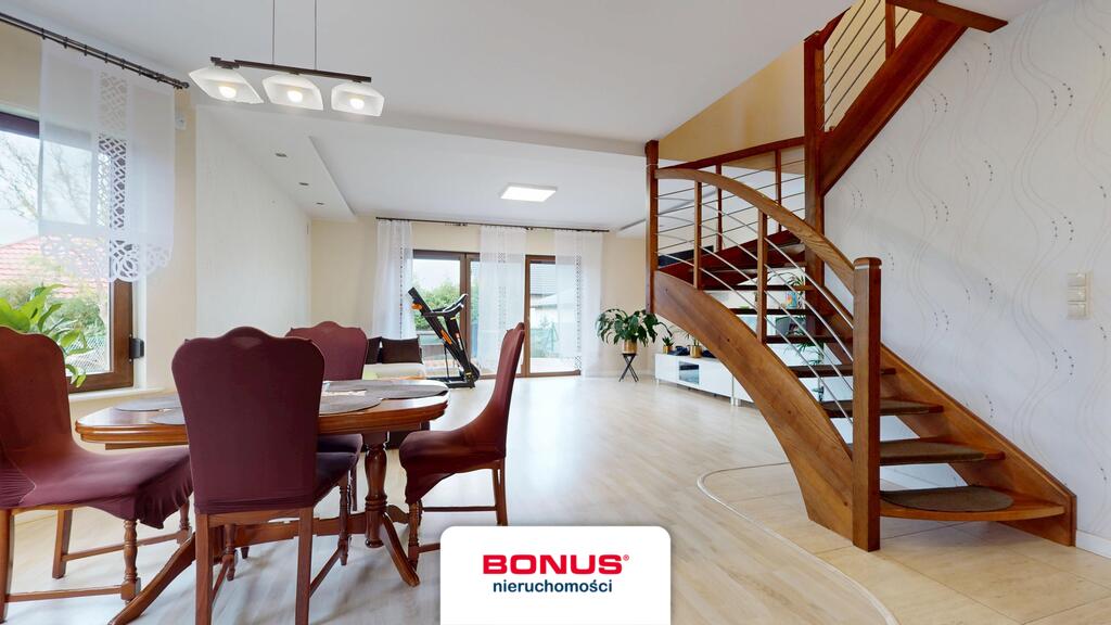 Nowoczesny dom z dużą działką, cena do negocjacji (23)