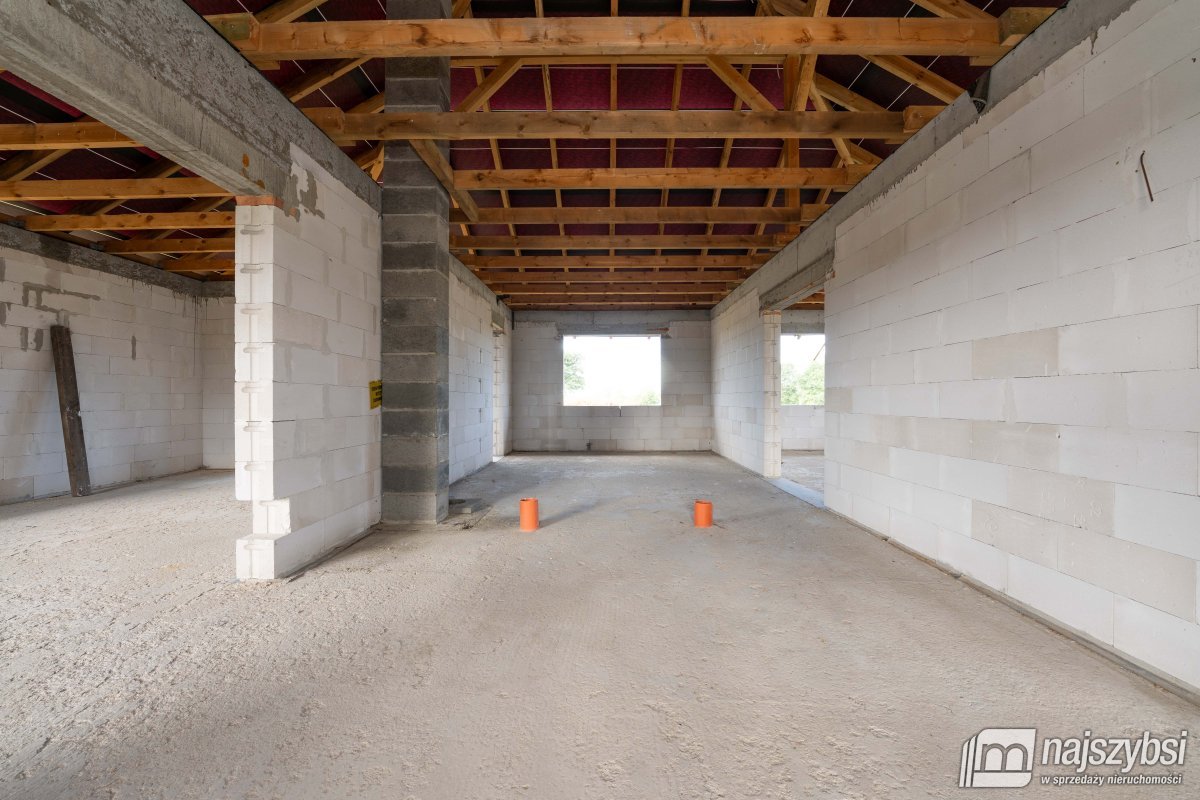 Nowogard - dom  w stanie surowym z dachem (6)