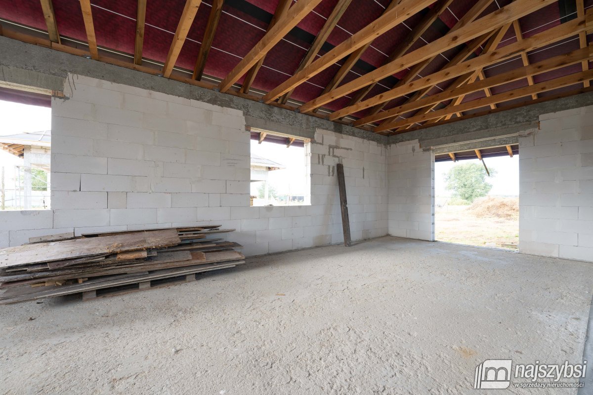 Nowogard - dom  w stanie surowym z dachem (7)