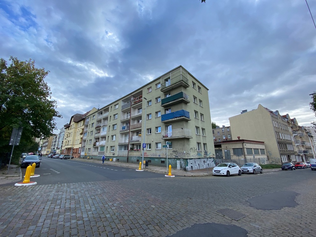 4 pokoje w centrum na sprzedaż z garażem (2)