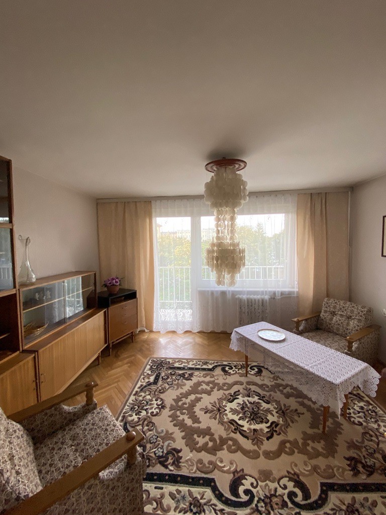 4 pokoje w centrum na sprzedaż z garażem (1)