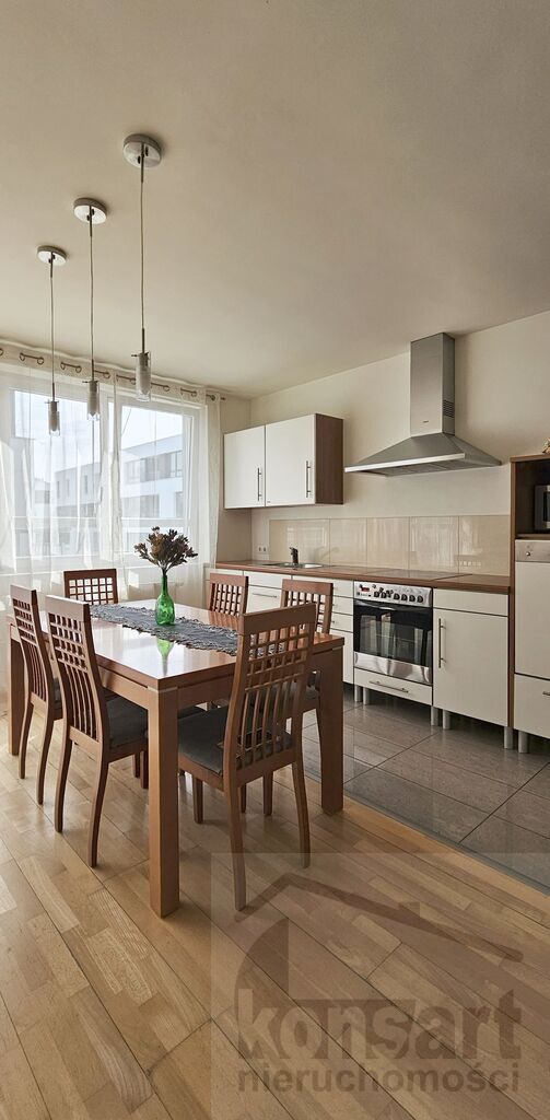 3 pokoje z miejscem postojowym, Jasne Błonia (3)