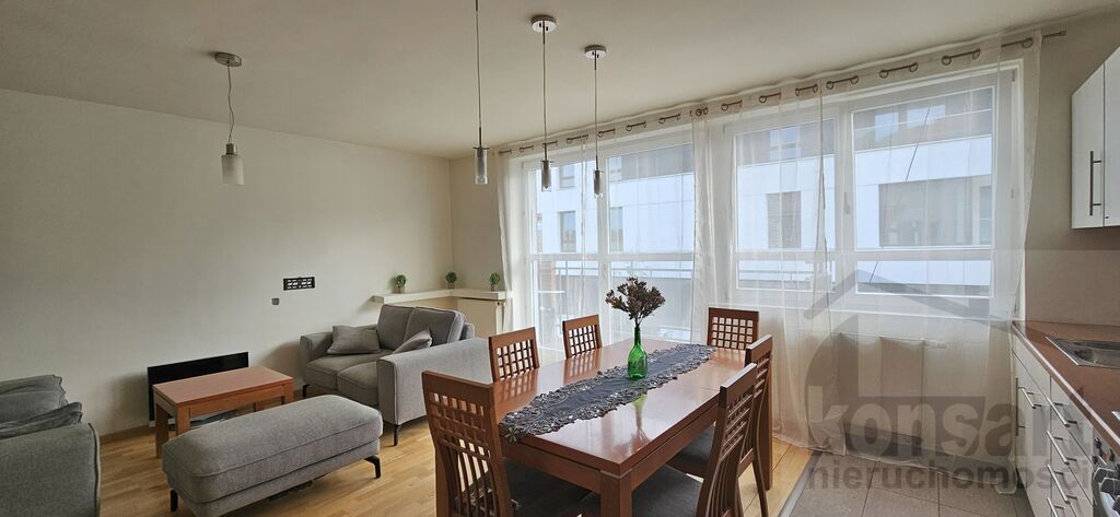 3 pokoje z miejscem postojowym, Jasne Błonia (4)