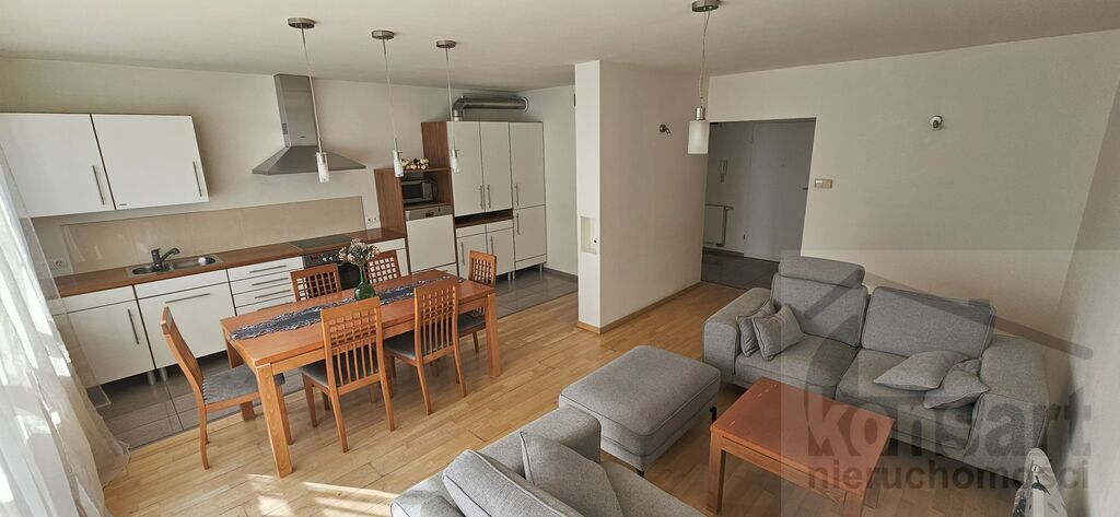 3 pokoje z miejscem postojowym, Jasne Błonia (10)