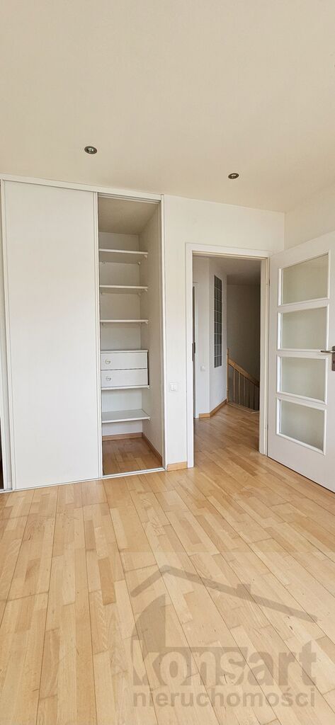 3 pokoje z miejscem postojowym, Jasne Błonia (19)