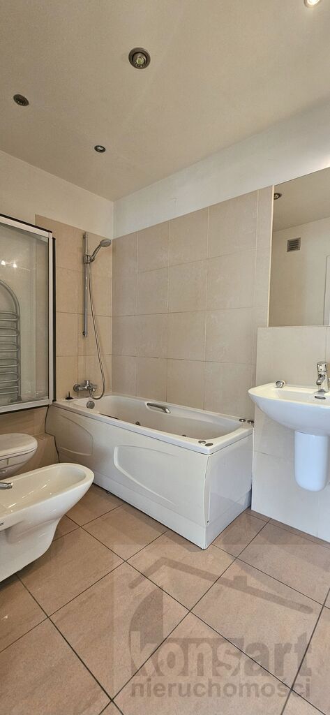 3 pokoje z miejscem postojowym, Jasne Błonia (25)