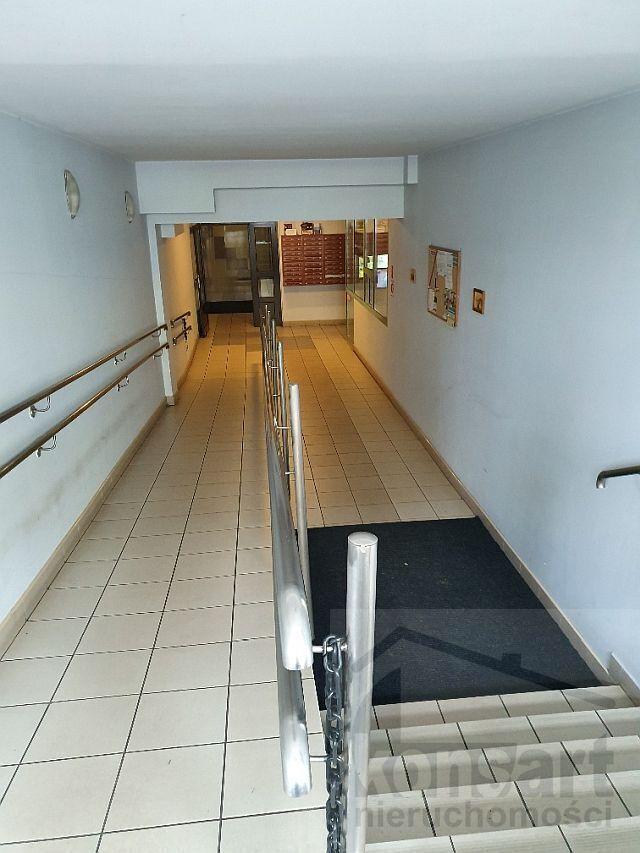 3 pokoje z miejscem postojowym, Jasne Błonia (29)