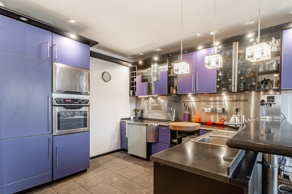 154 m2, 6 pokoi, 2 balkony, piwnica, super okolica (9)