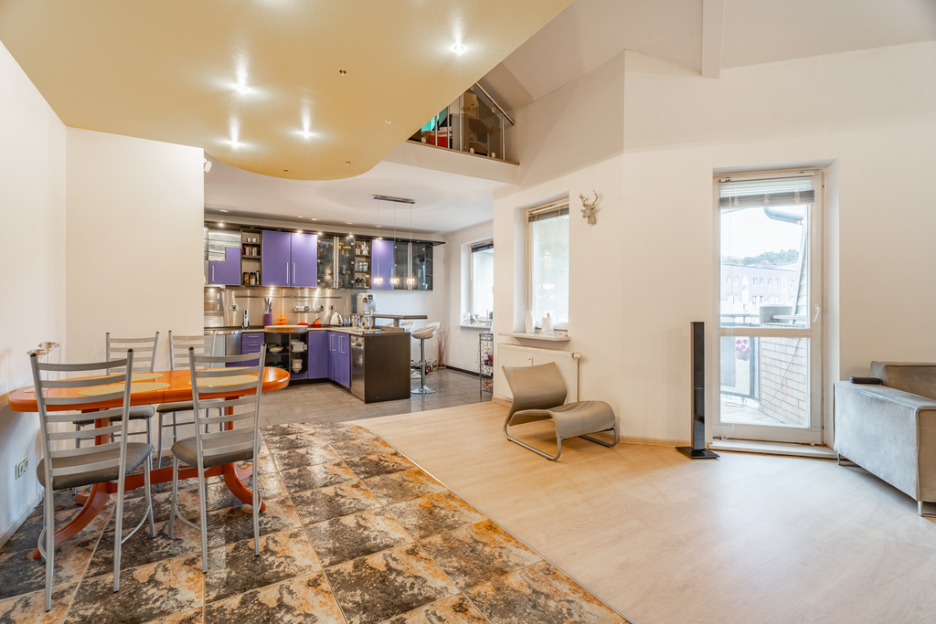 154 m2, 6 pokoi, 2 balkony, piwnica, super okolica (2)