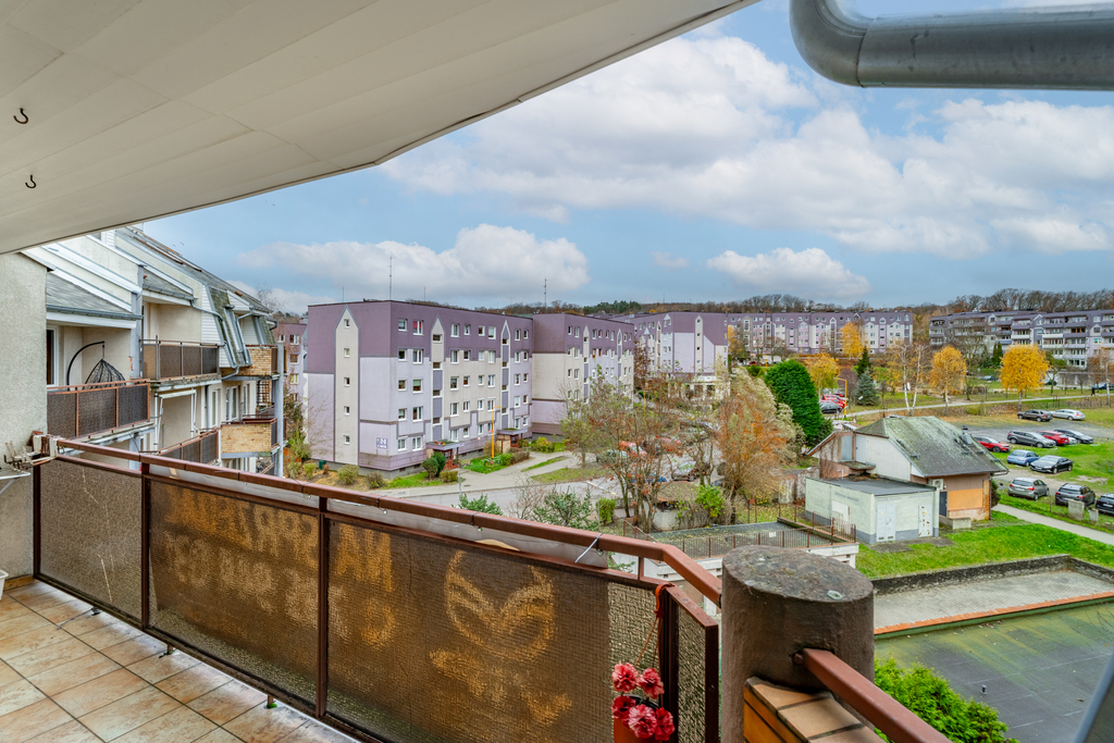 154 m2, 6 pokoi, 2 balkony, piwnica, super okolica (4)