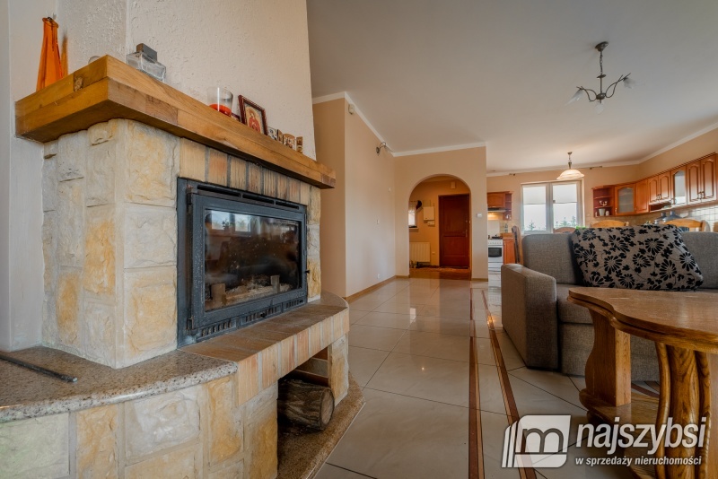 Przybiernów okolica- dom ze stawem (13)