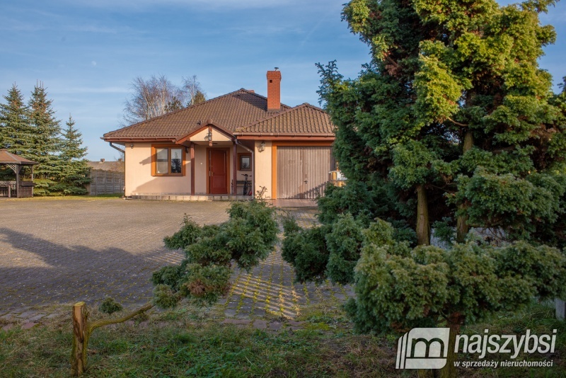 Przybiernów okolica- dom ze stawem (21)