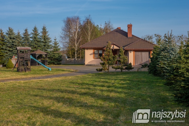 Przybiernów okolica- dom ze stawem (28)