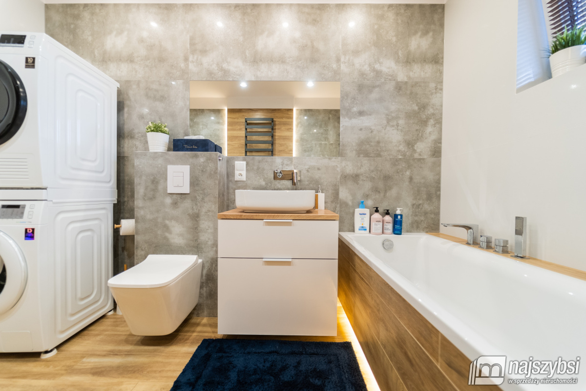 Kołobrzeg duże, dwupoziomowe mieszkanie (8)