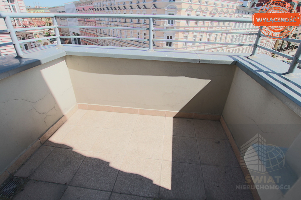 Na sprzedaż dwa mieszkania w jednym. (5)