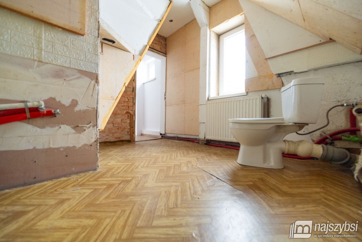 Chociwel - mieszkanie w kamienicy, centrum miasta (13)