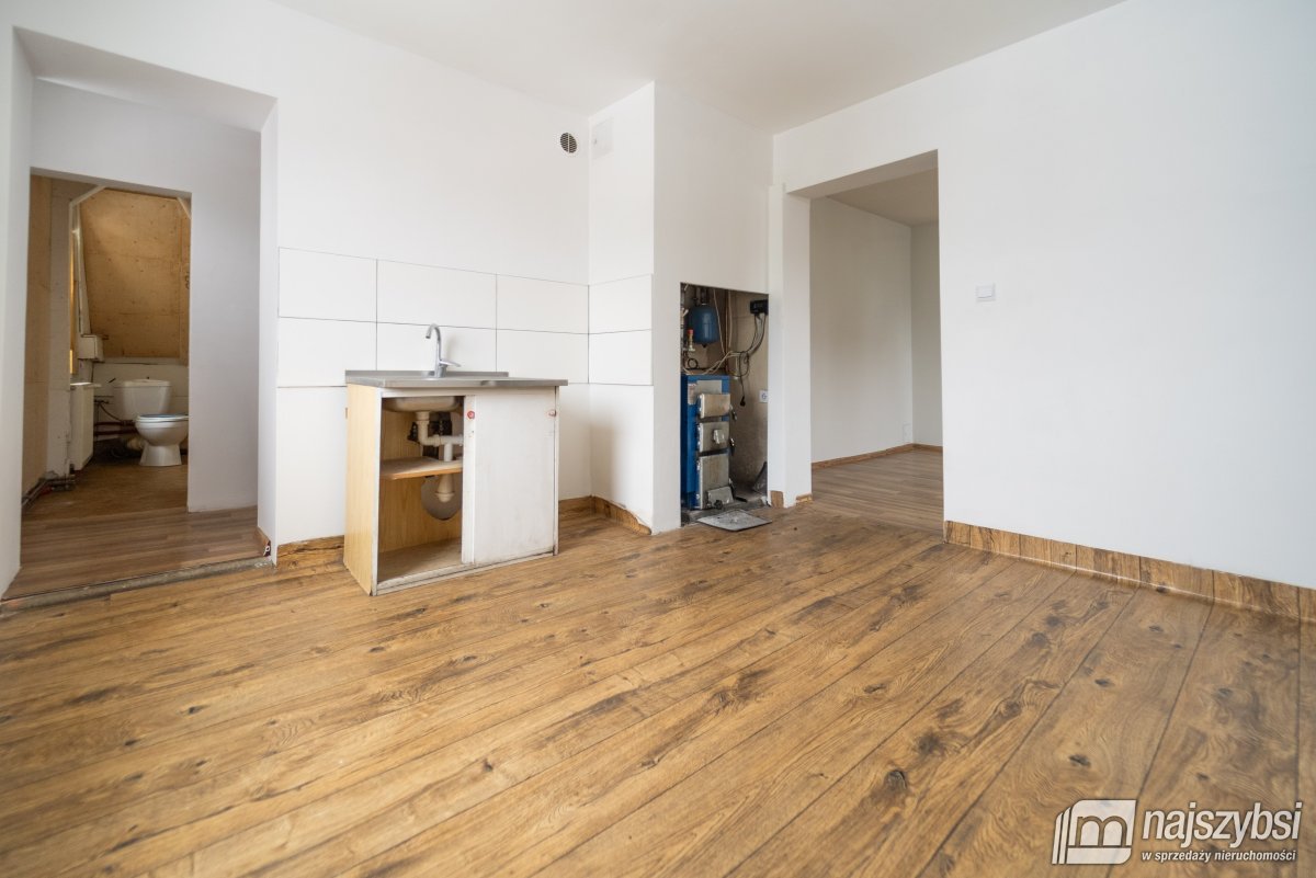 Chociwel - mieszkanie w kamienicy, centrum miasta (9)