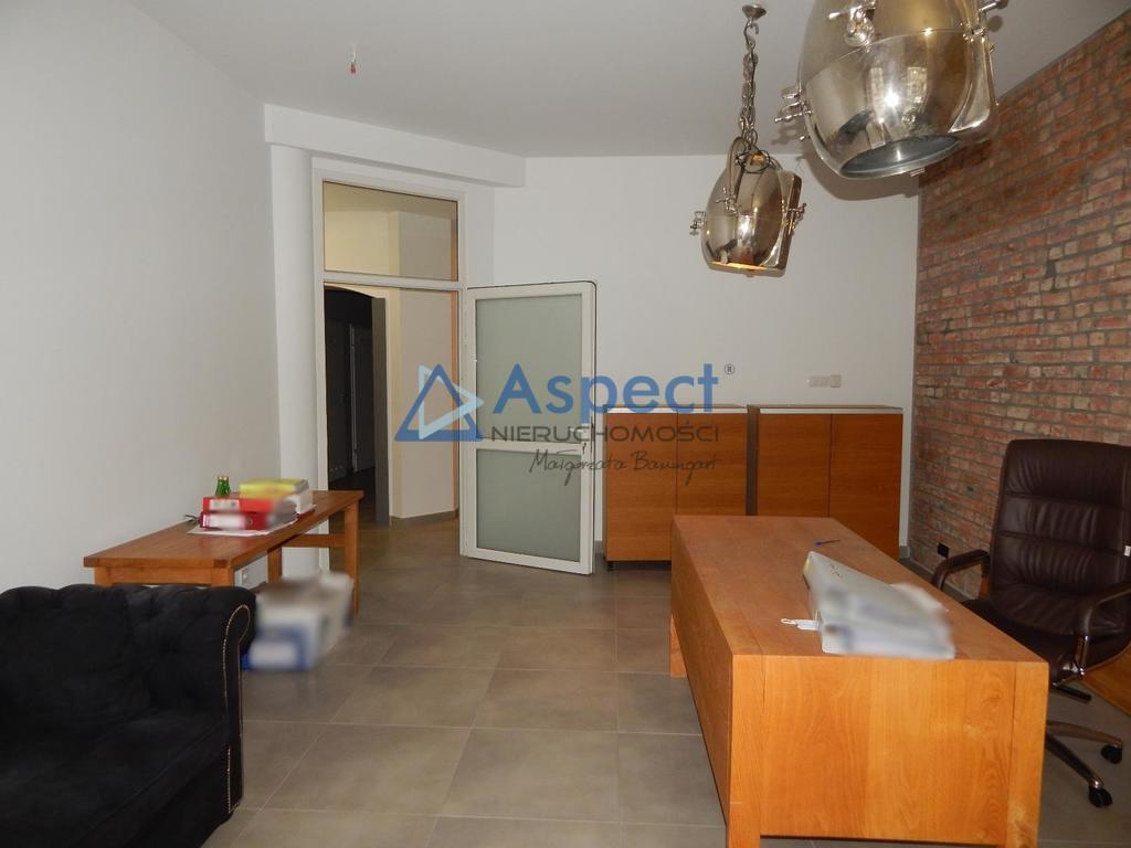 Wynajem. atrakyjny lokal w Centrum (4)