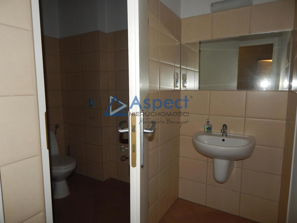 Wynajem. atrakyjny lokal w Centrum (10)