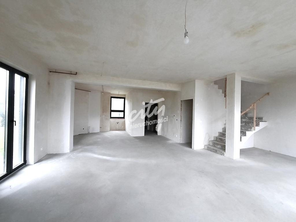 Gumieńce: skrajny segment, podwyższony standard (2)