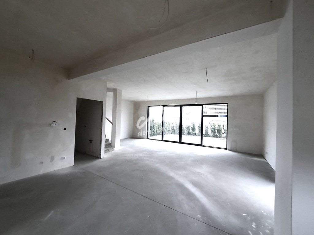 Gumieńce: skrajny segment, podwyższony standard (4)