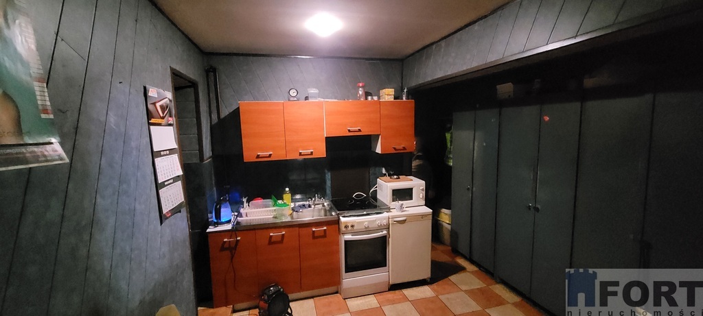 Na sprzedaż warsztat samochodowy + dom. Okazja !!! (14)