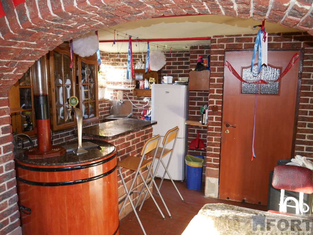 Na sprzedaż warsztat samochodowy + dom. Okazja !!! (16)