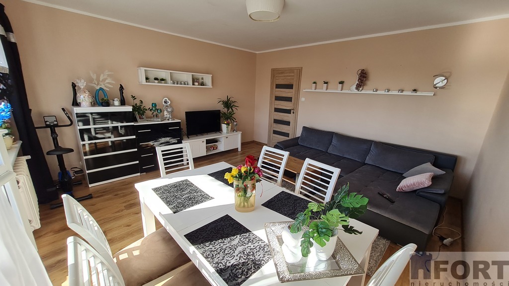 Piękne 4 pokoje z balkonem na ul. Pogodnej !!! (2)