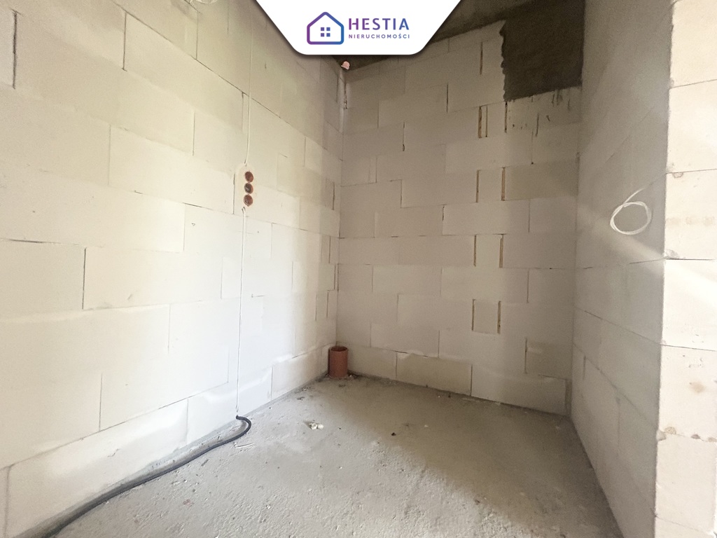 Dwupoziomowe mieszkanie 5-pok w spokojnej okolicy (6)