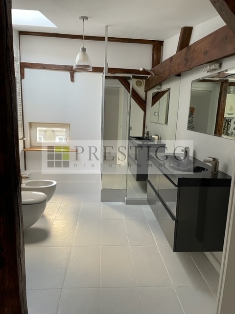 Mieszkanie narożne, centrum, 4 pokoje, 127 m2 (8)