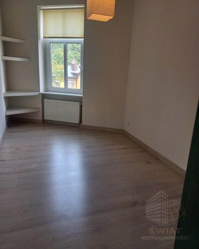 Mieszkanie 2-pokojowe w kamienicy z dobrą komunika (9)