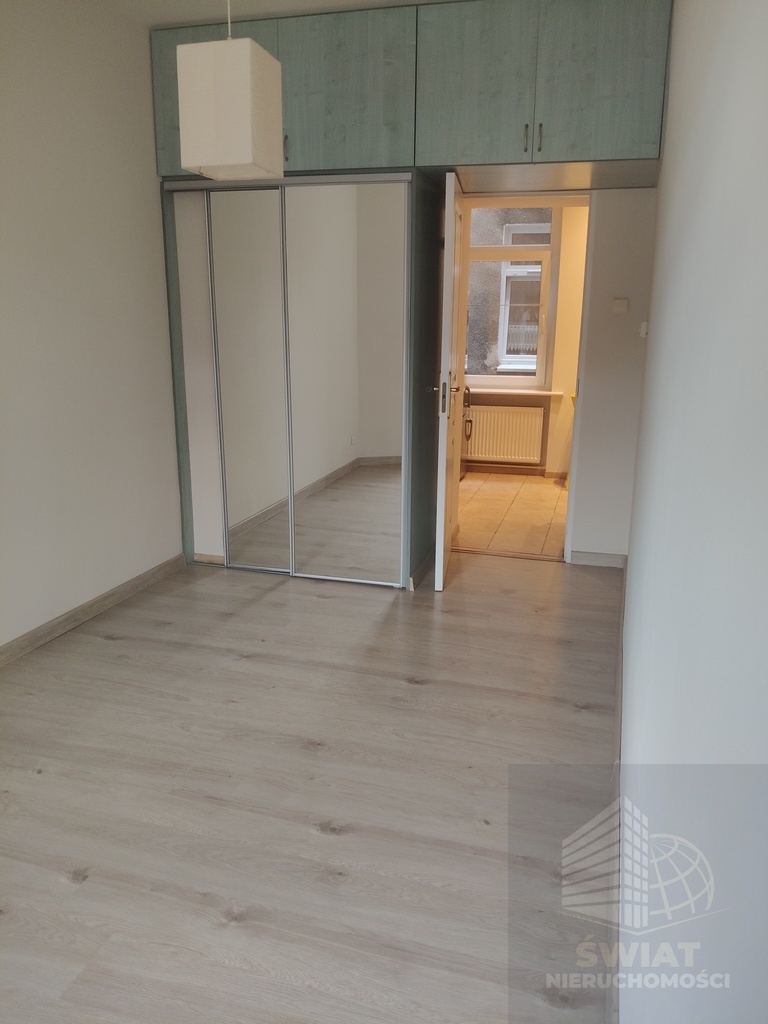 Mieszkanie 2-pokojowe w kamienicy z dobrą komunika (4)