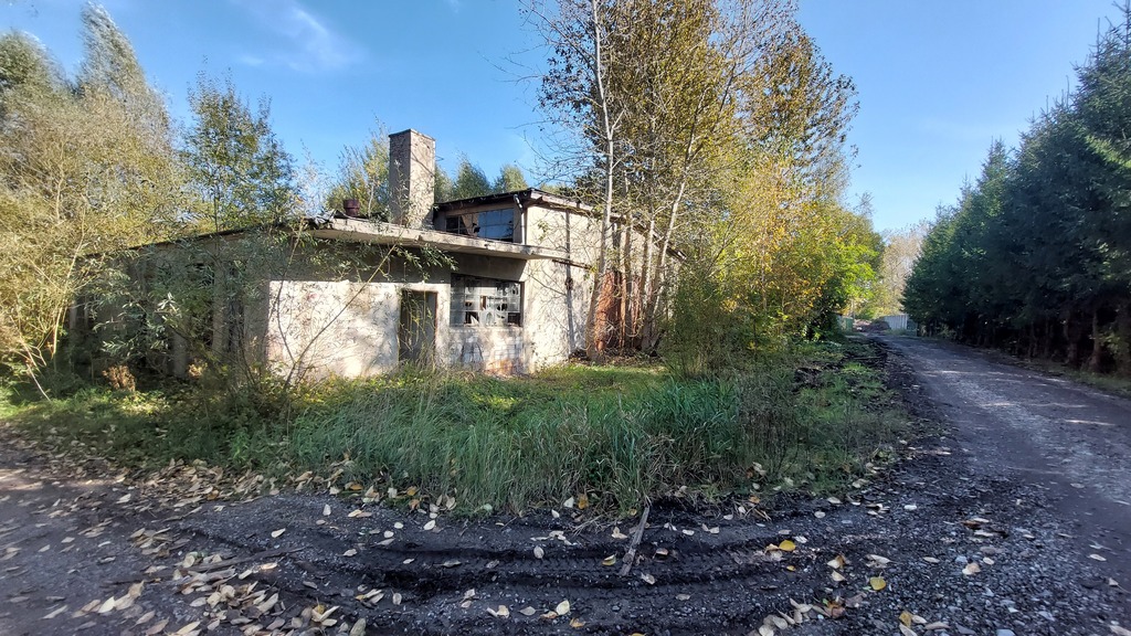 Hala z budynkiem biurowym (2)