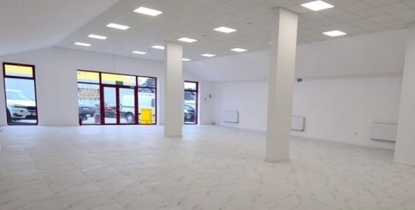 Polecam na wynajem lokale użytkowe. Kobylanka (1)