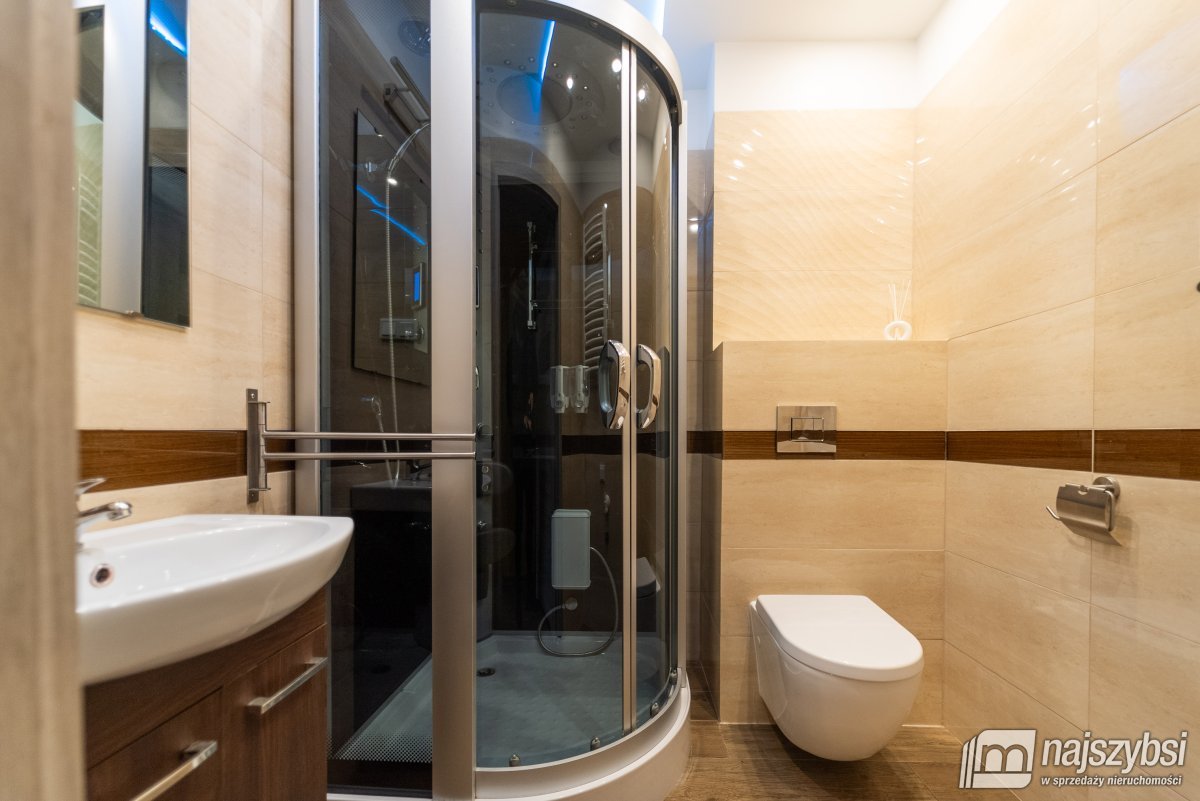 Świnoujście - 2 pok. | miejsce postojowe | piwnica (15)