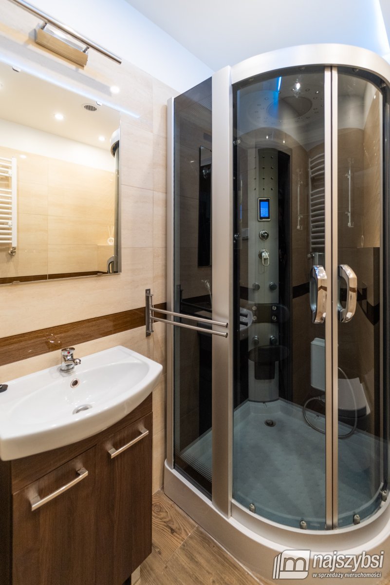 Świnoujście - 2 pok. | miejsce postojowe | piwnica (16)