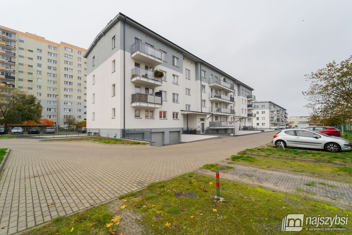 Świnoujście - 2 pok. | miejsce postojowe | piwnica (3)