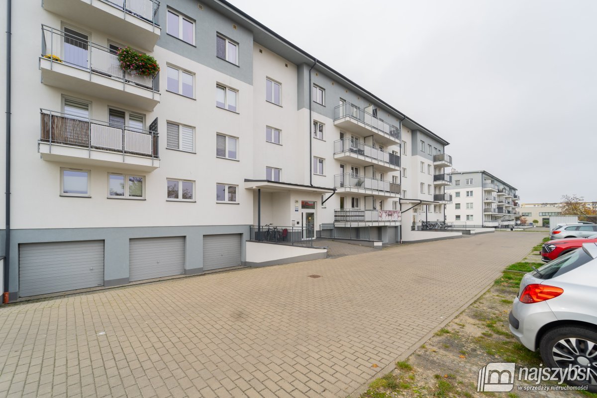 Świnoujście - 2 pok. | miejsce postojowe | piwnica (5)