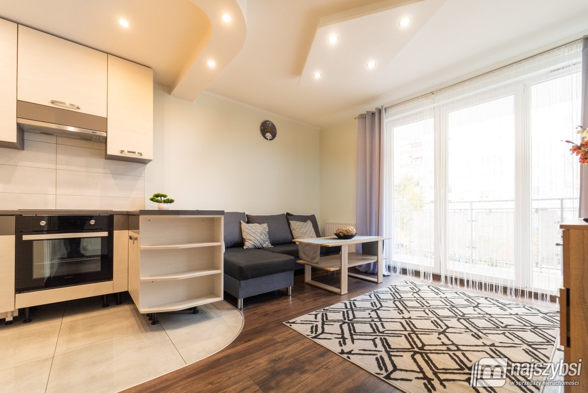 Świnoujście - 2 pok. | miejsce postojowe | piwnica (6)