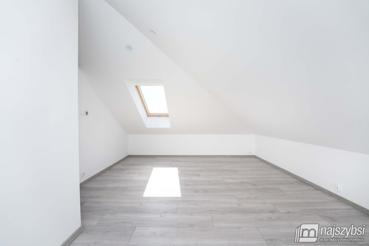 Kołobrzeg -  Stramnica-dwa domy w jednym (20)