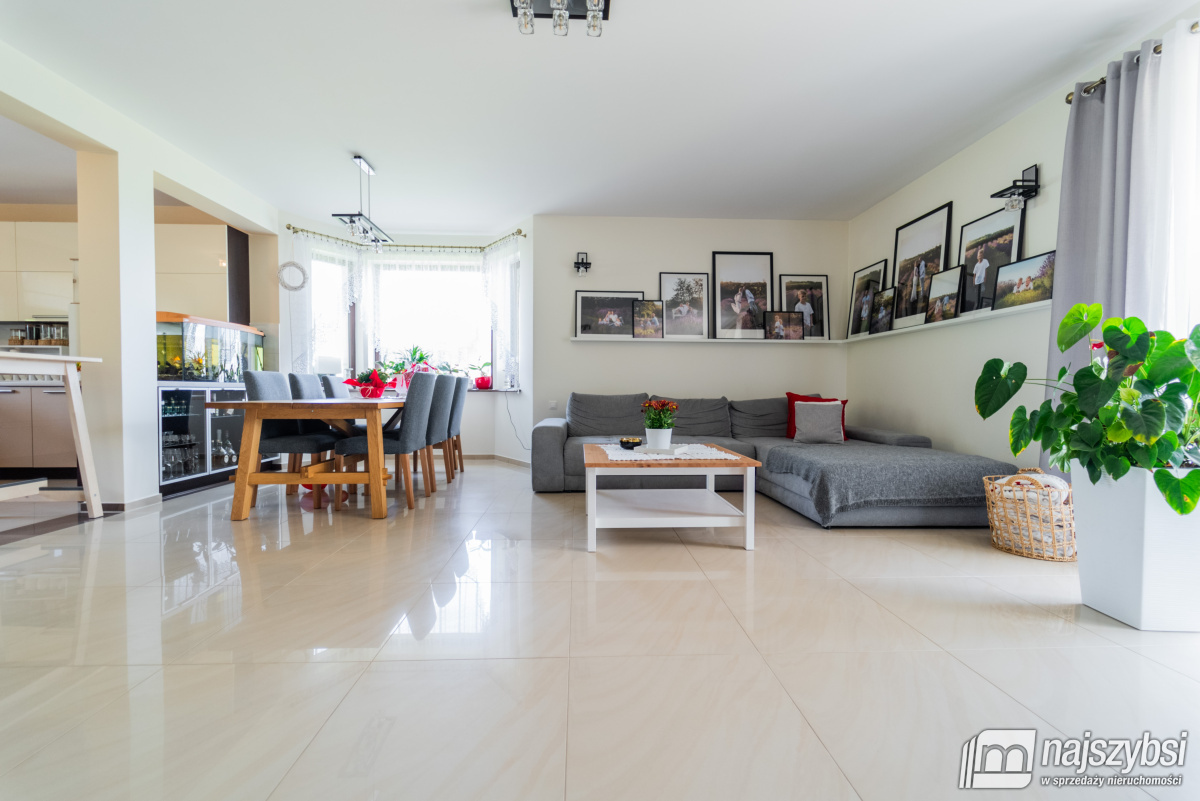 Przybiernów- dom z dużą działką (14)