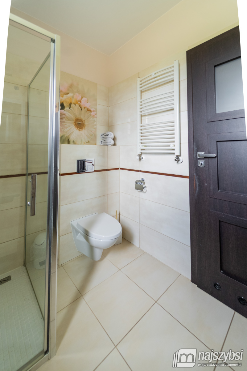 Przybiernów- dom z dużą działką (18)